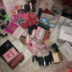 Makeup boxes (EMPTY)